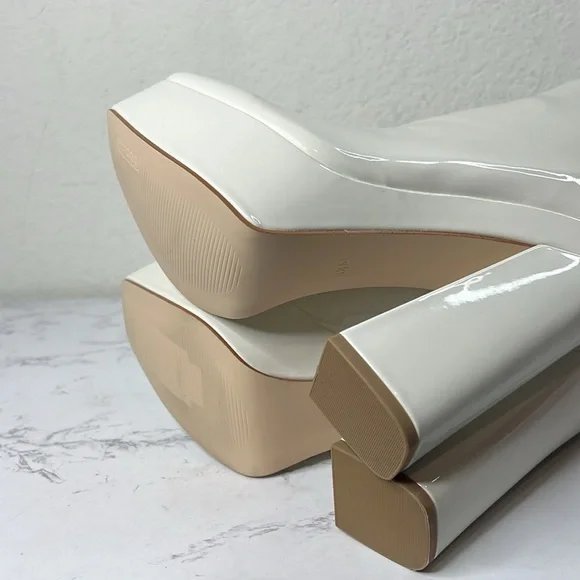 GUESS - White 1-1/2" Platform Cushioned Logo Byra Square Toe Block Heel Size - Picture 10 of 13